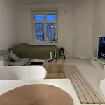 Small And Cosy In Kallio 아파트 *