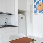 Small And Cosy In Kallio 헬싱키